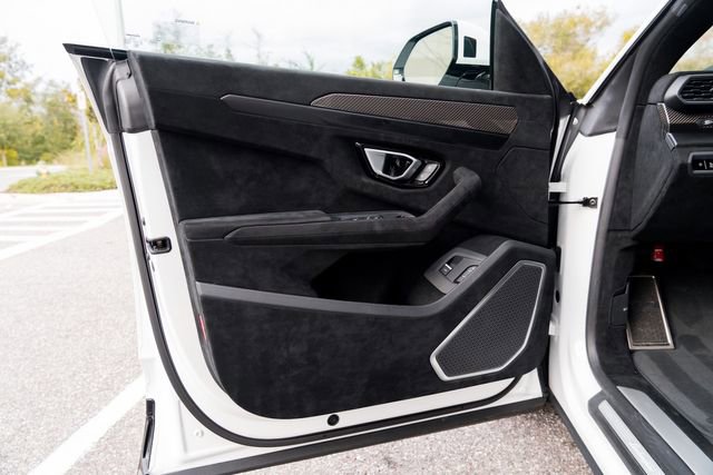 Used 2024 Lamborghini Urus Performante image 21