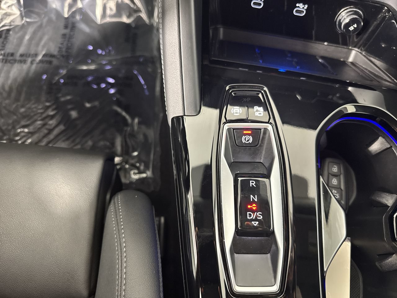 Used 2025 Audi Q5 Premium Plus w/ Premium Plus AWD/4WD image 16