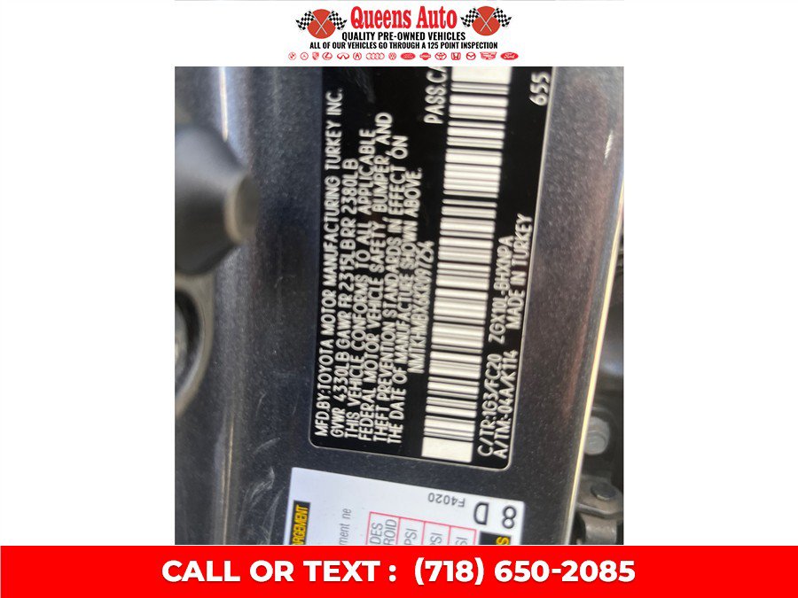 Used 2019 Toyota C-HR LE FWD image 24