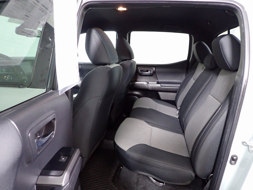 Used 2023 Toyota Tacoma TRD Off-Road image 28