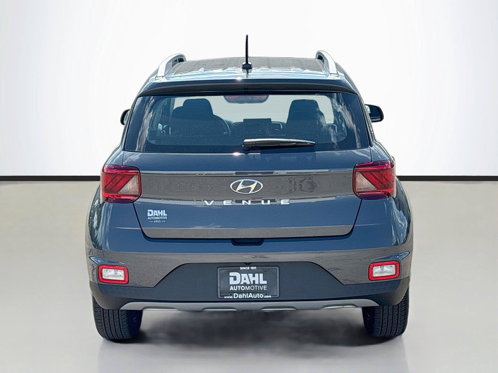 Certified 2025 Hyundai Venue SEL FWD image 12