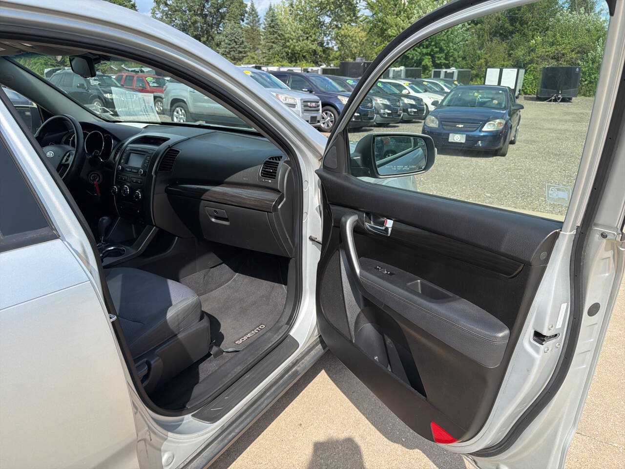 Used 2013 Kia Sorento LX w/ Convenience Pkg FWD image 17