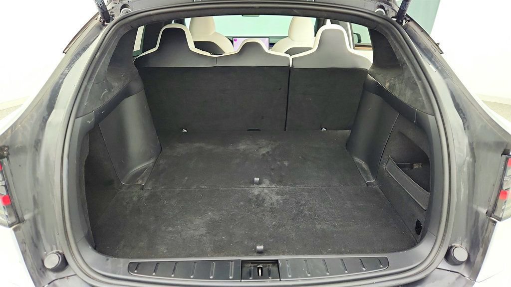 Used 2022 Tesla Model X image 26