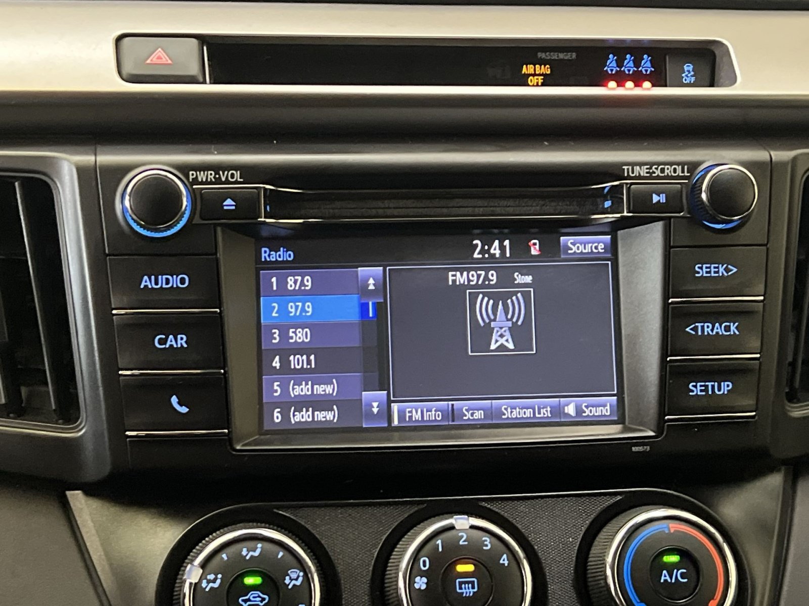 Used 2018 Toyota RAV4 LE w/ All Weather Liner Package AWD/4WD image 19