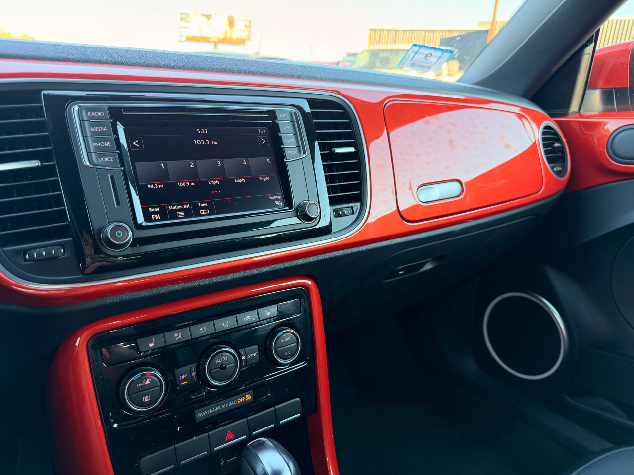 Used 2019 Volkswagen Beetle 2.0T SE image 25