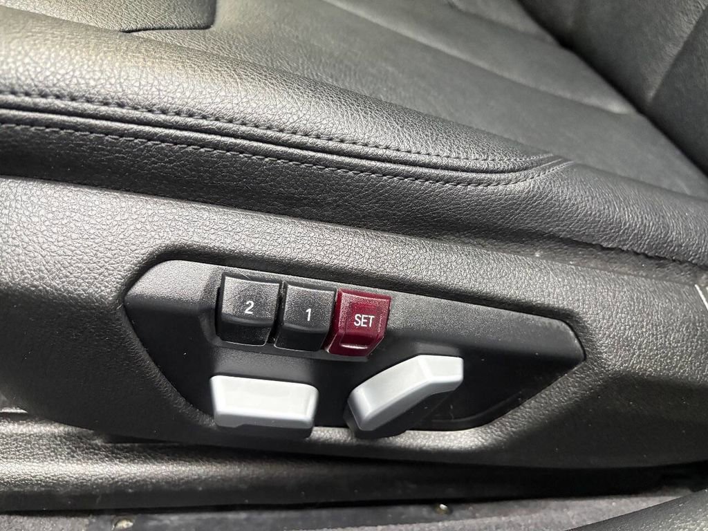 Used 2016 BMW 320i xDrive Sedan image 33