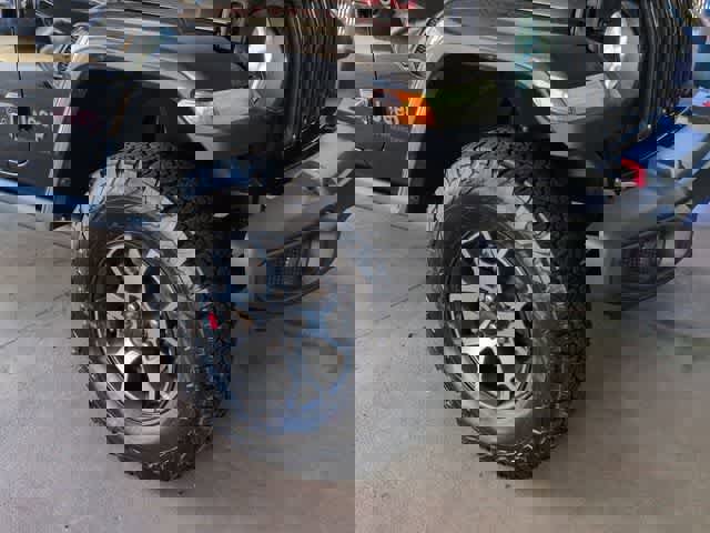 Used 2023 Jeep Wrangler Unlimited Rubicon w/ LED Lighting Group image 11