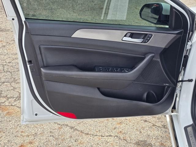 Used 2019 Hyundai Sonata Limited FWD image 10