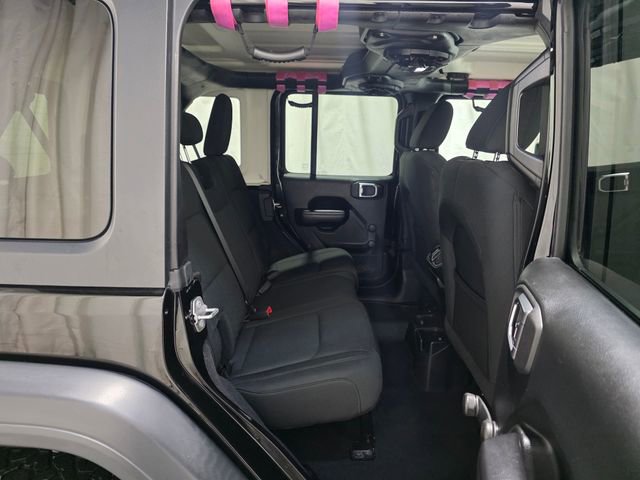 Used 2018 Jeep Wrangler Unlimited Sport image 31