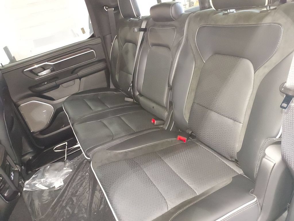 New 2026 RAM 1500 Laramie AWD/4WD image 29