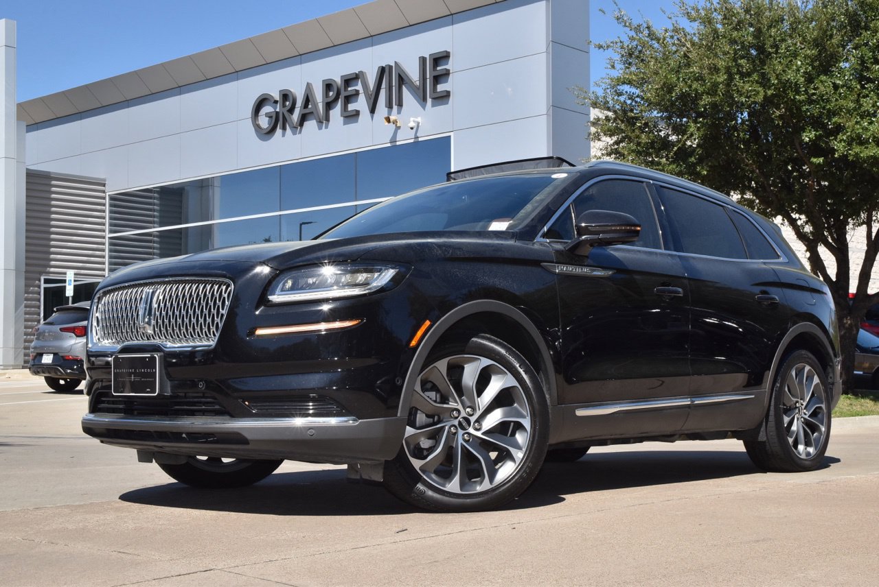 Used 2023 Lincoln Nautilus Reserve w/ Equipment Group 201A AWD/4WD image 2