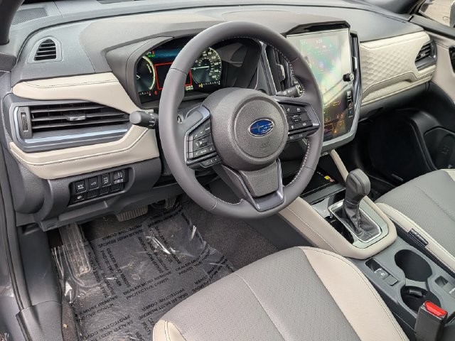 Used 2025 Subaru Forester Limited AWD/4WD image 16