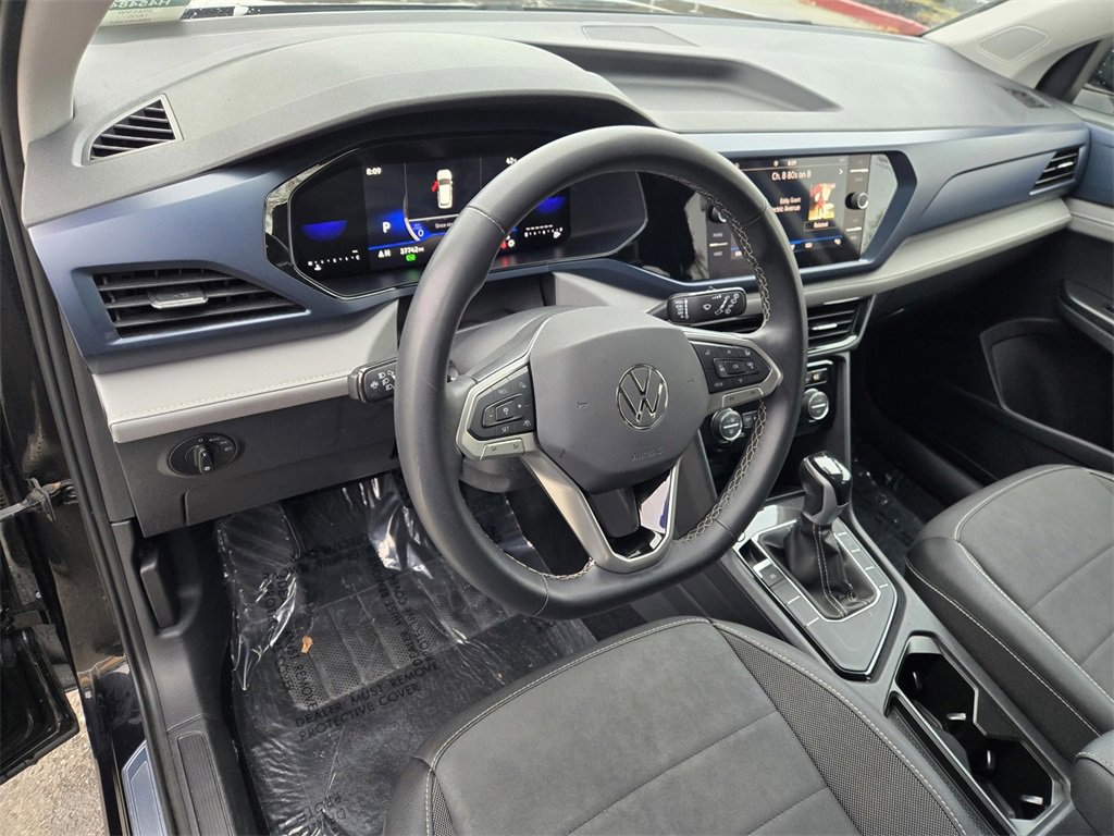 Used 2024 Volkswagen Taos SE image 19