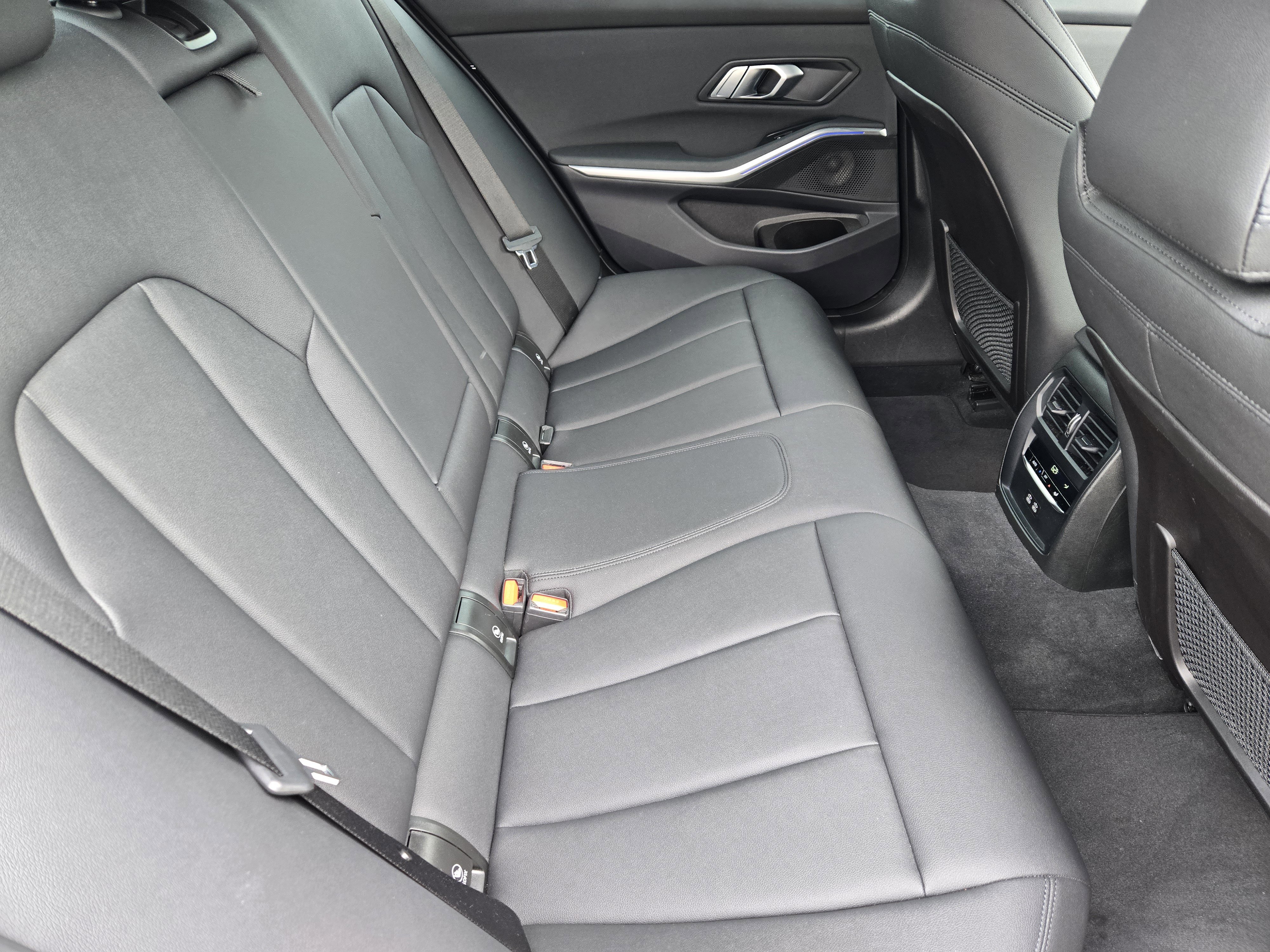 Used 2021 BMW 330i Sedan w/ Convenience Package image 10