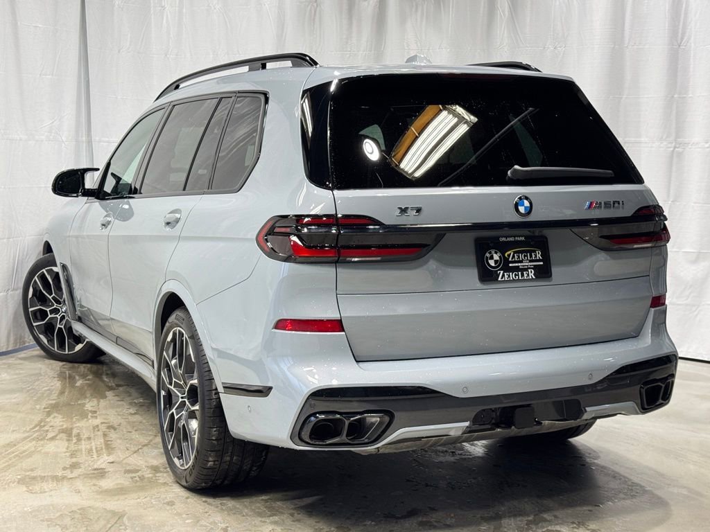 Used 2025 BMW X7 M60i image 4