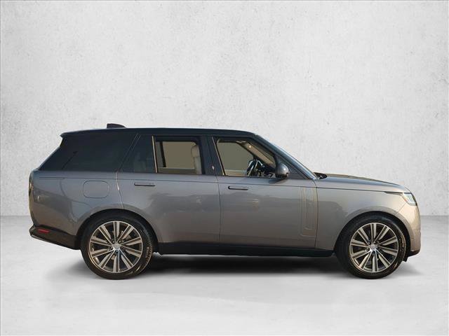Used 2023 Land Rover Range Rover SE AWD/4WD image 4