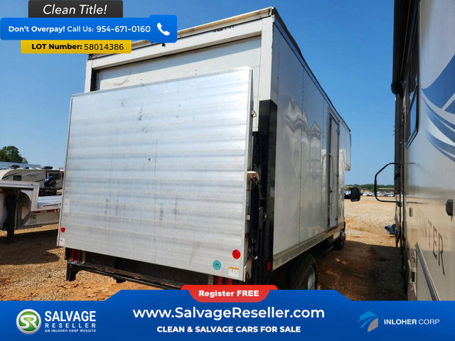 Used 2018 GMC Savana 4500 w/ Power Convenience Package RWD image 4