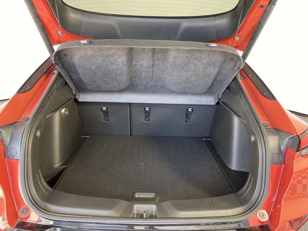 Used 2024 Buick Envista Sport Touring w/ Convenience I Package FWD image 8