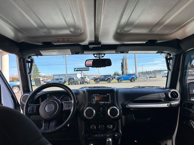 Used 2017 Jeep Wrangler Unlimited Sahara w/ Connectivity Group AWD/4WD image 22