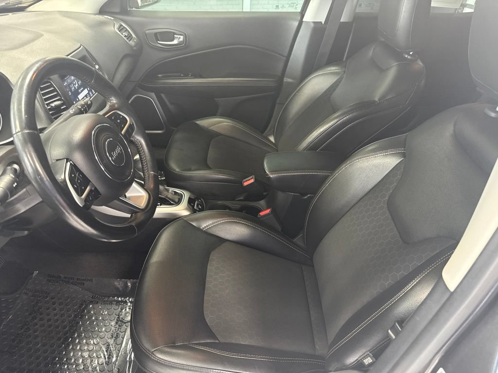 Used 2018 Jeep Compass Latitude w/ Popular Equipment Group AWD/4WD image 11