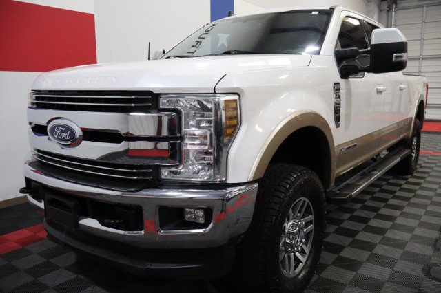 Used 2019 Ford F250 Lariat w/ Lariat Value Package AWD/4WD image 3
