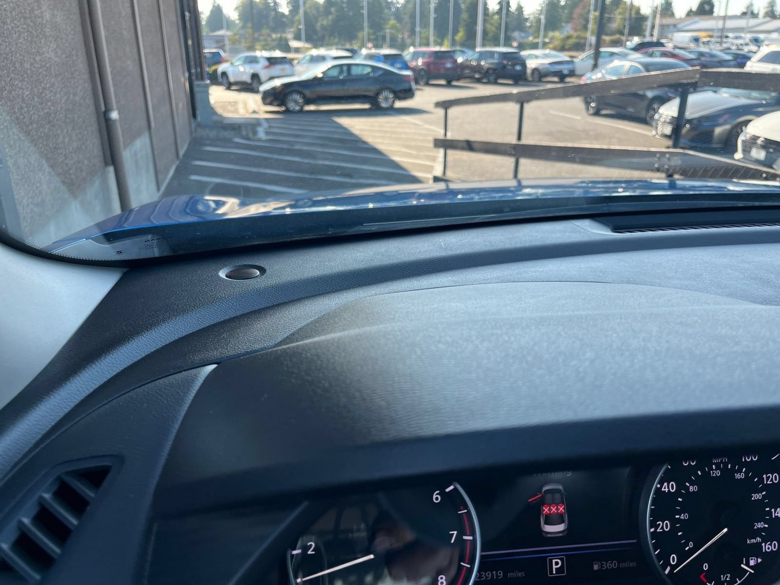 Used 2025 Nissan Sentra SV FWD image 33