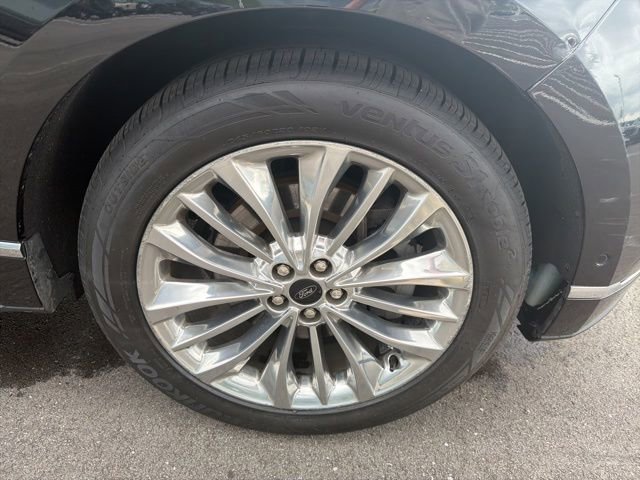 Certified 2021 Ford Edge Titanium w/ Equipment Group 301A AWD/4WD image 4