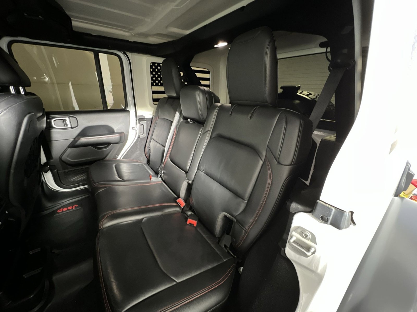 Used 2018 Jeep Wrangler Unlimited Rubicon AWD/4WD image 23