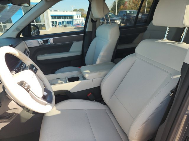 Used 2025 Hyundai Santa Fe SE AWD/4WD image 11