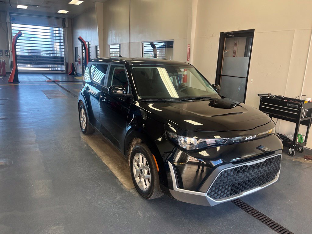 Used 2025 Kia Soul LX w/ LX Technology Package