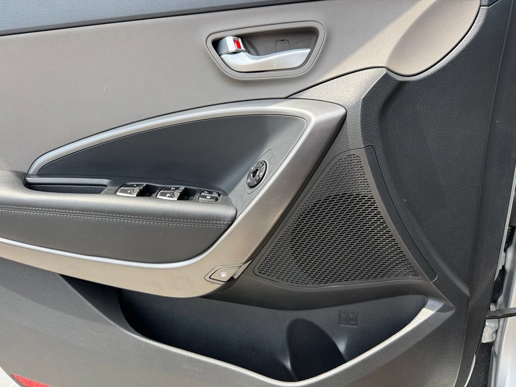 Used 2018 Hyundai Santa Fe Sport w/ 2.4L Value Package 02 FWD image 24
