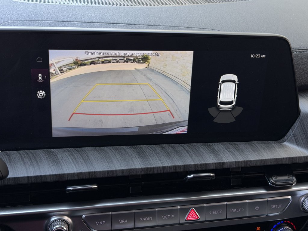 Used 2024 Kia Telluride EX w/ EX Captain's Chair Package FWD image 17