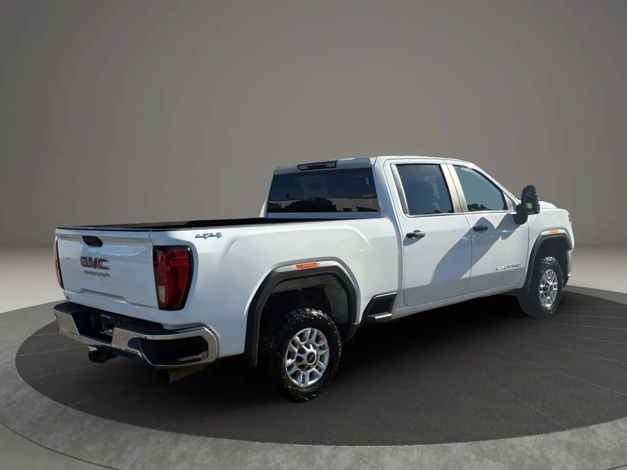 Used 2021 GMC Sierra 2500 4x4 Crew Cab w/ Gooseneck/5TH Wheel Package image 5
