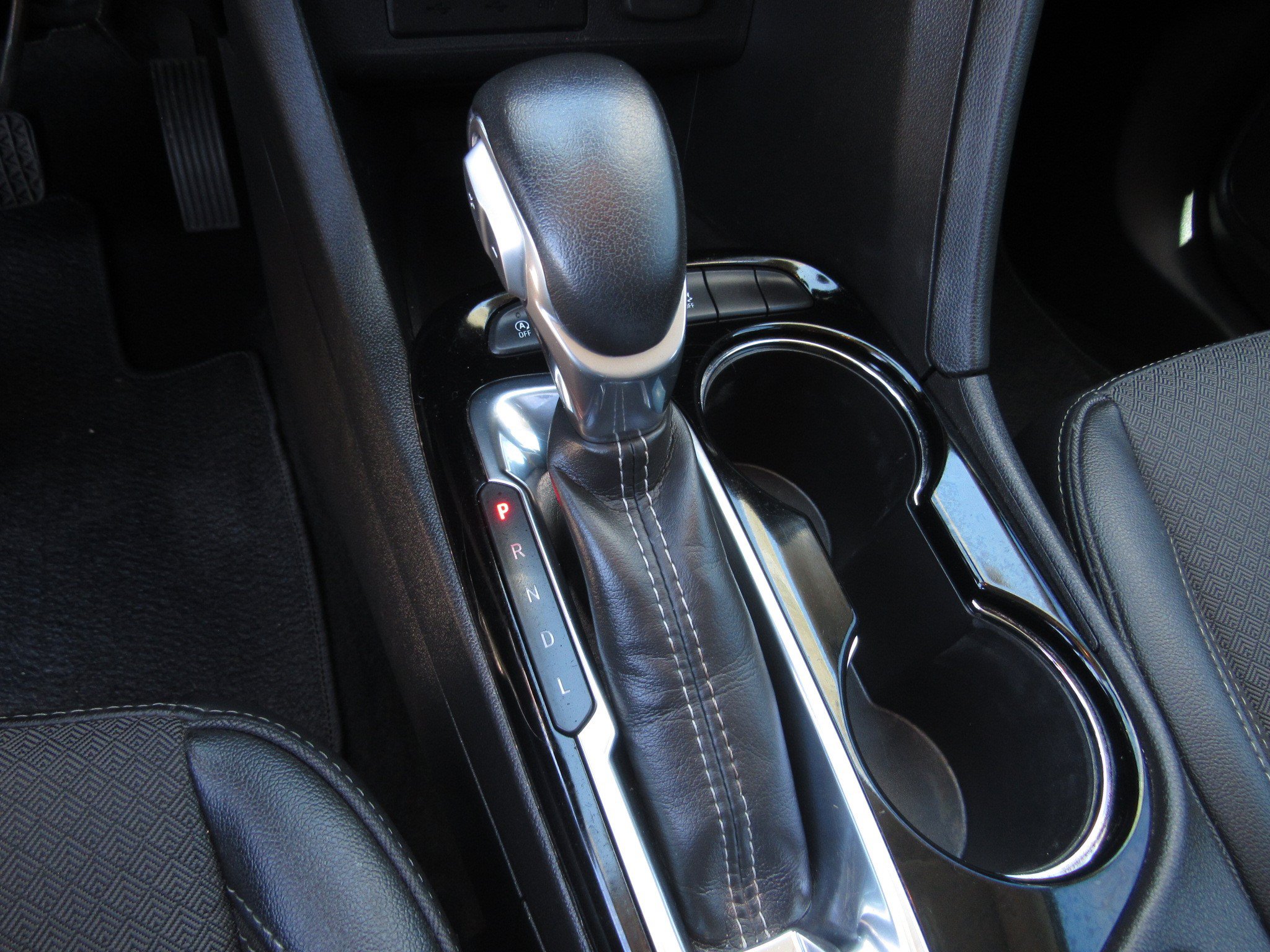 Used 2022 Buick Encore GX Select w/ Sport Touring Package FWD image 21