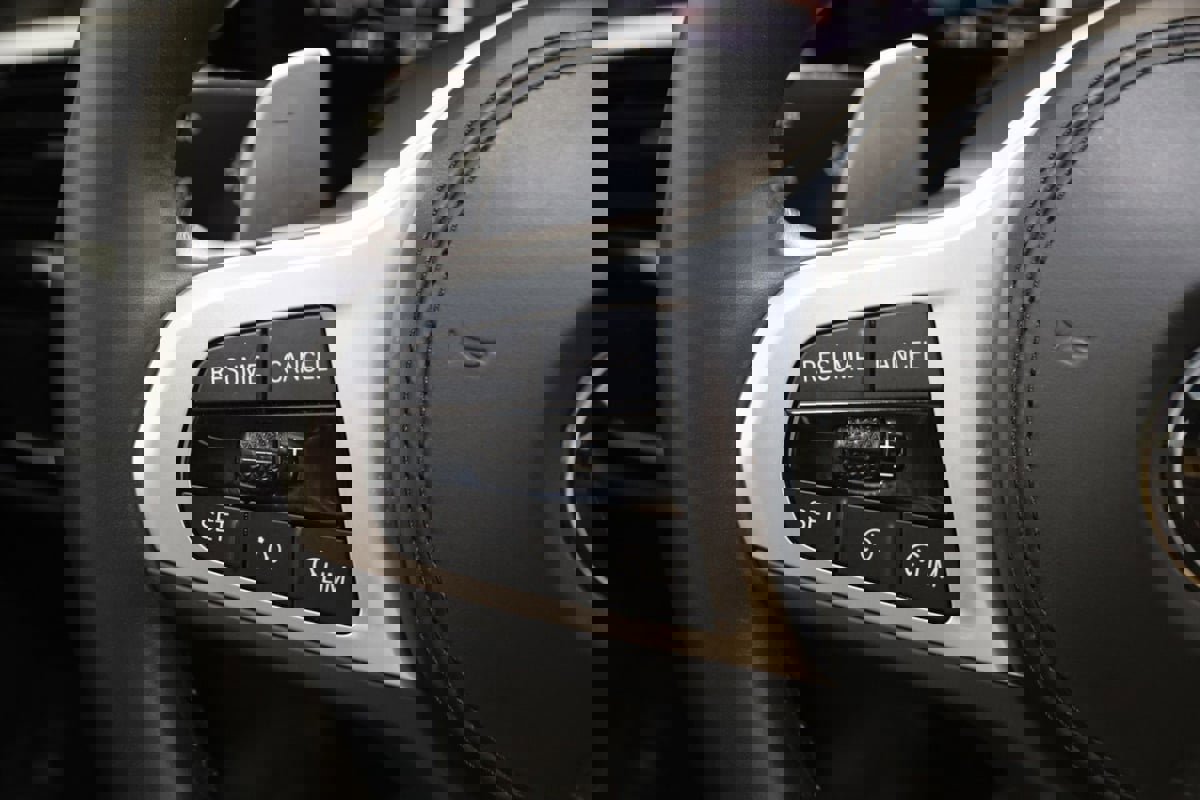 Used 2023 BMW 540i xDrive w/ M Sport Package image 42