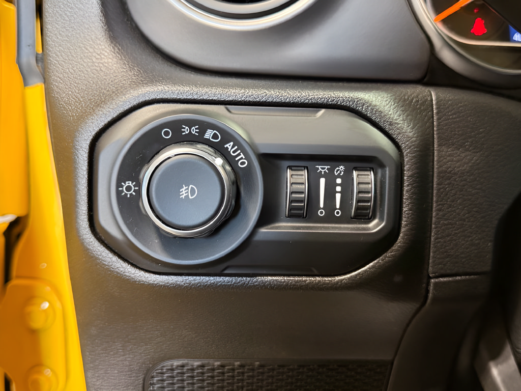 Used 2021 Jeep Wrangler Unlimited Sport AWD/4WD image 13