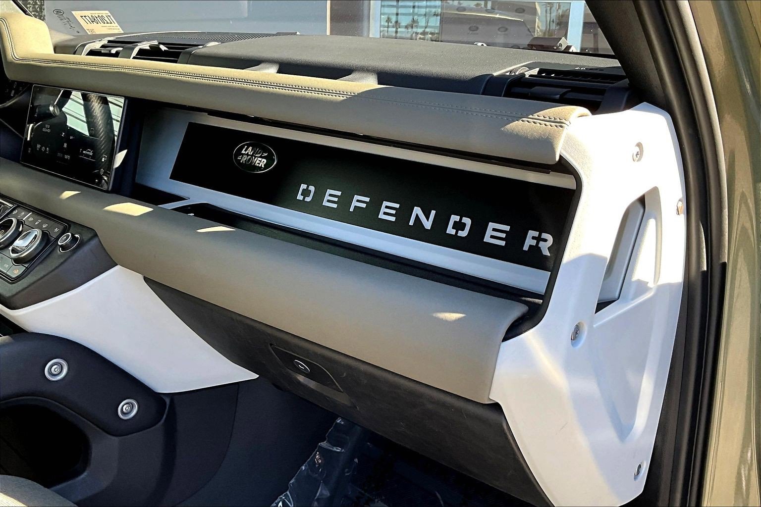 Used 2020 Land Rover Defender 110 S image 15