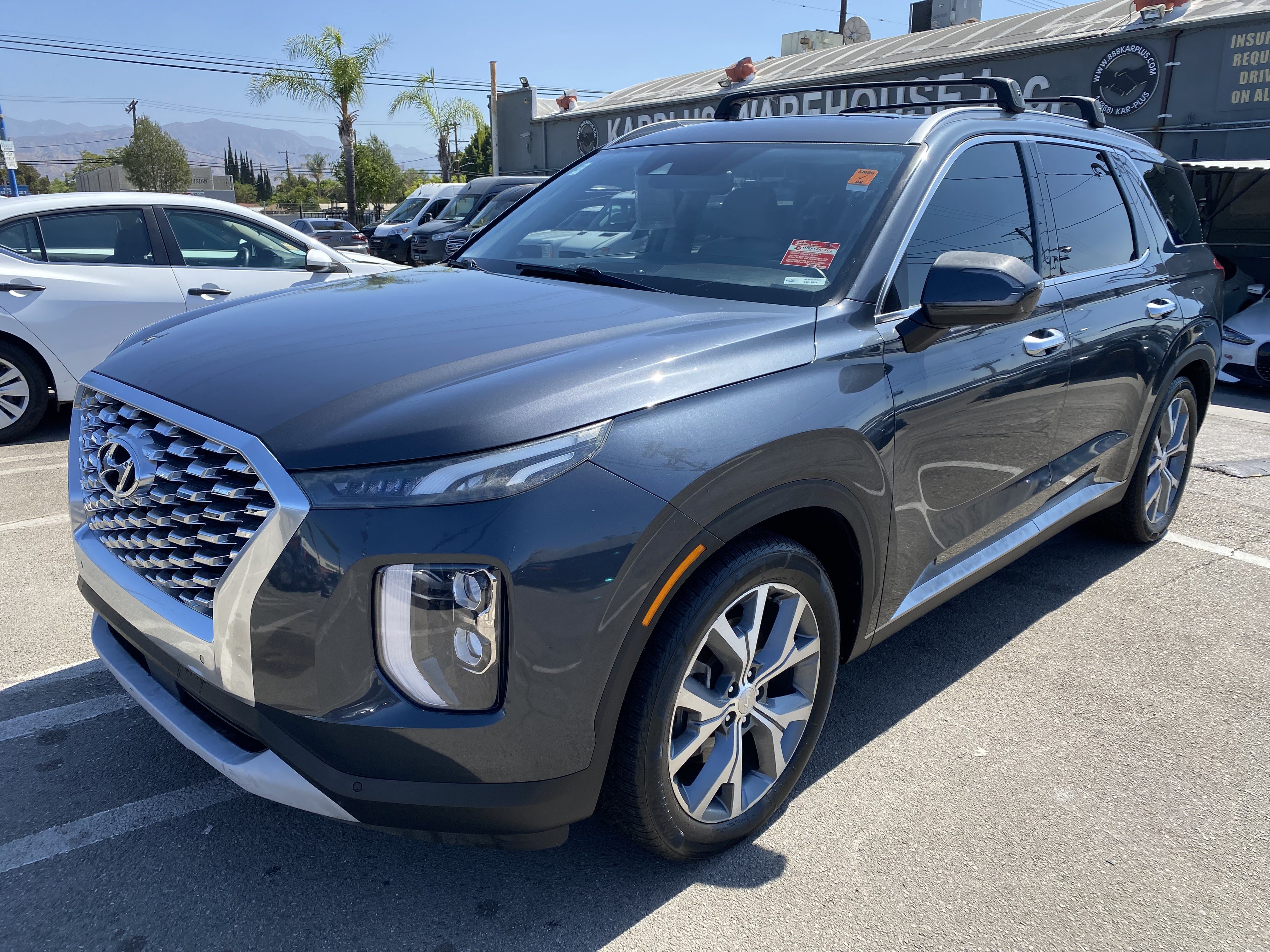 Used 2020 Hyundai Palisade SEL FWD image 2