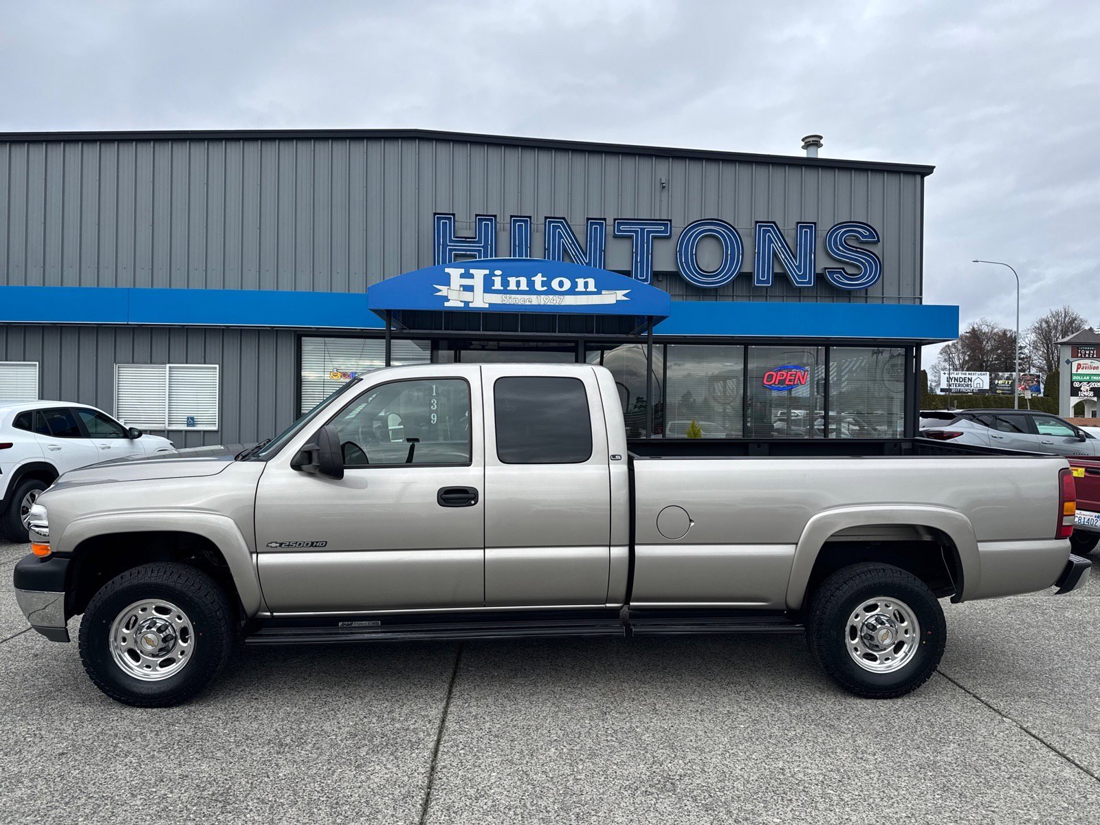 Used 2002 Chevrolet Silverado 2500 LS w/ Electrical Convenience Pkg image 2