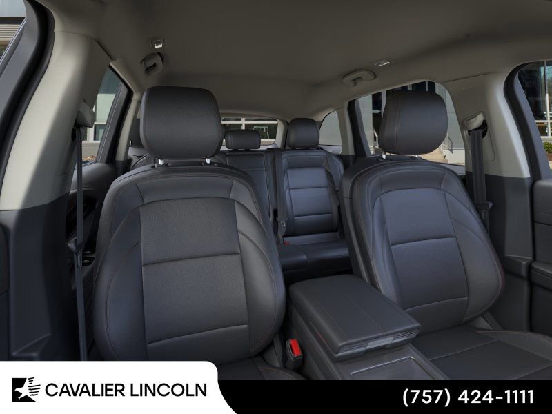 Used 2026 Lincoln Nautilus Premier image 10