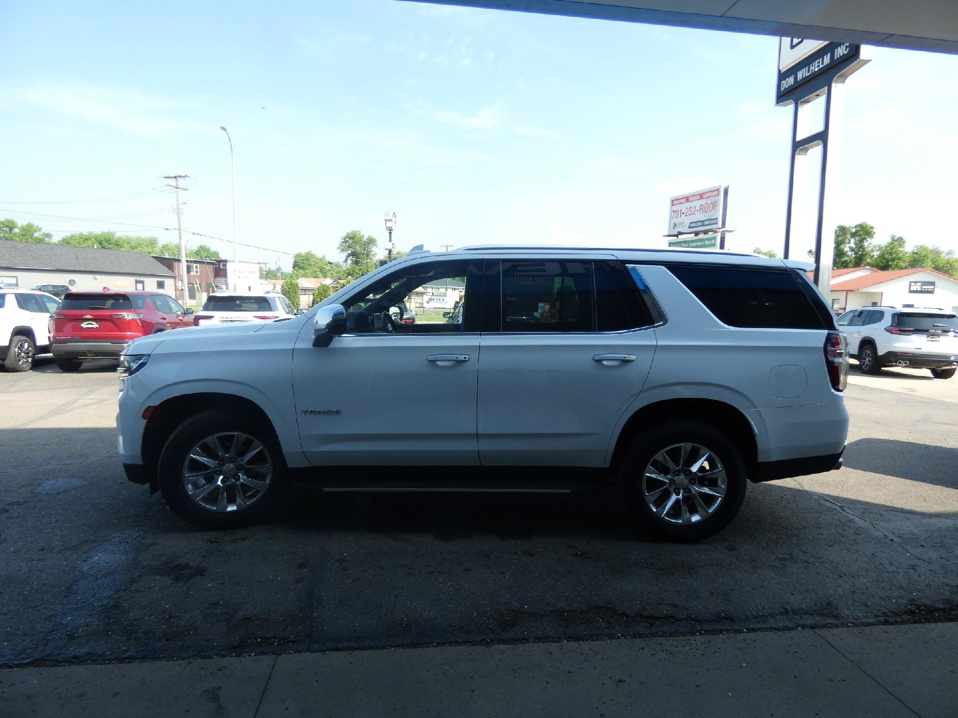 Used 2021 Chevrolet Tahoe Premier AWD/4WD image 11