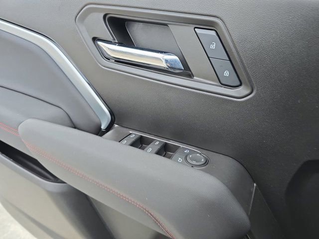 Used 2024 Chevrolet Colorado Z71 w/ Z71 Convenience Package 2 image 25