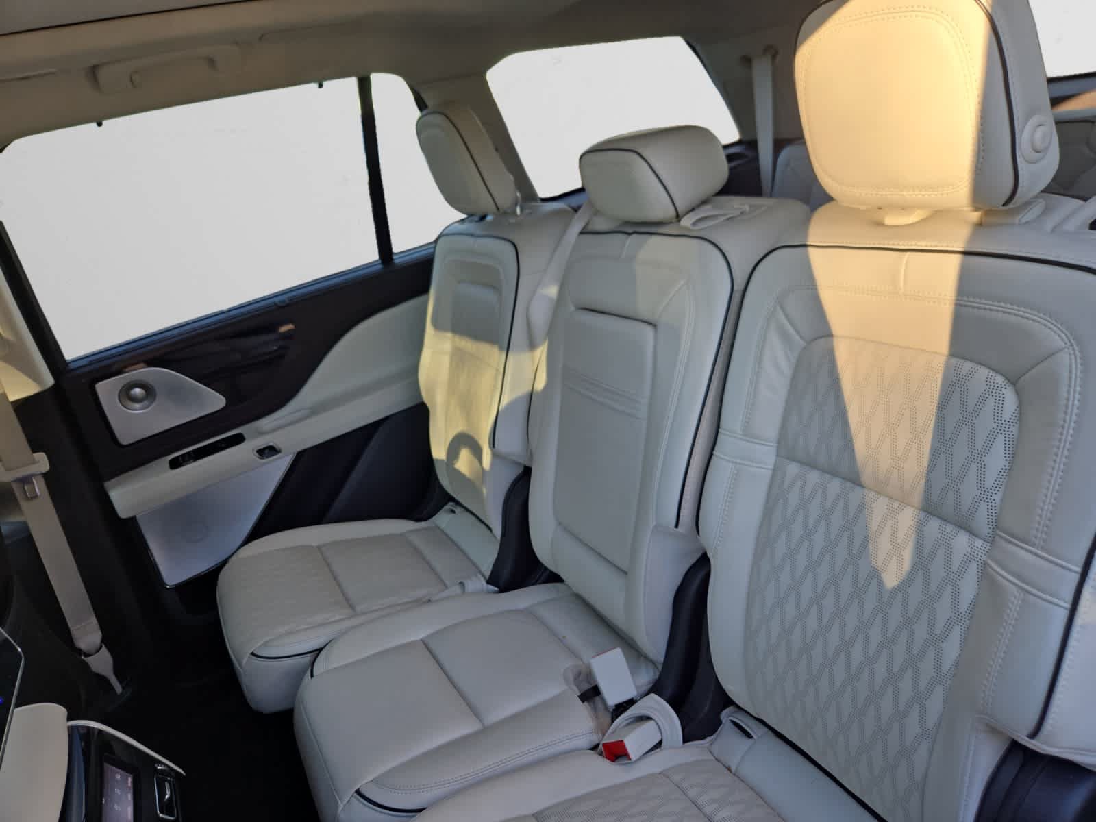 Used 2023 Lincoln Aviator Black Label w/ Dynamic Handling Package AWD/4WD image 13