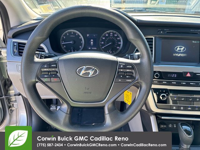 Used 2016 Hyundai Sonata SE FWD image 19