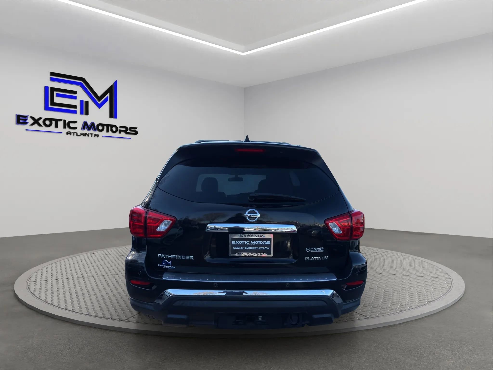 Used 2019 Nissan Pathfinder Platinum image 4