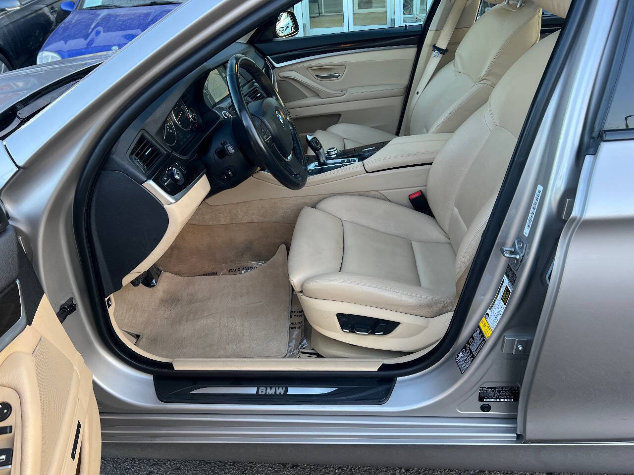 Used 2011 BMW 535i xDrive Sedan AWD/4WD image 17