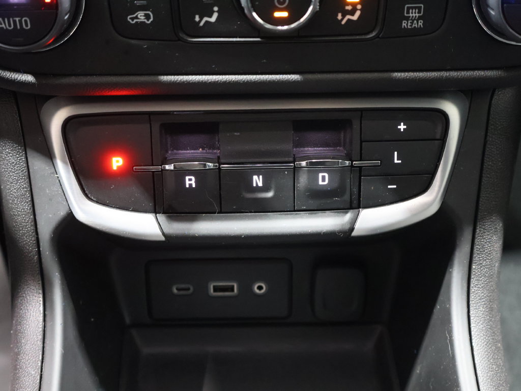 Used 2024 GMC Terrain SLE w/ Driver Convenience Package AWD/4WD image 33
