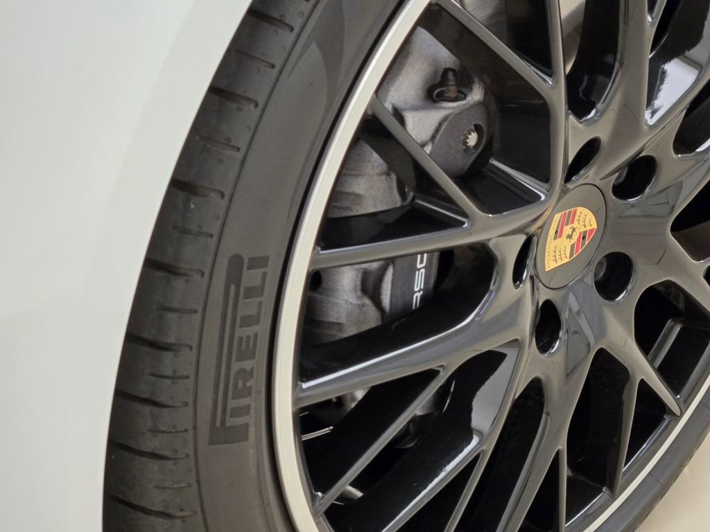 Used 2020 Porsche Panamera 4 image 14