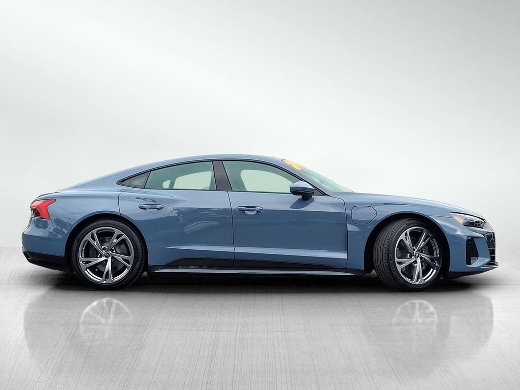 Used 2024 Audi e-tron GT Premium Plus image 3