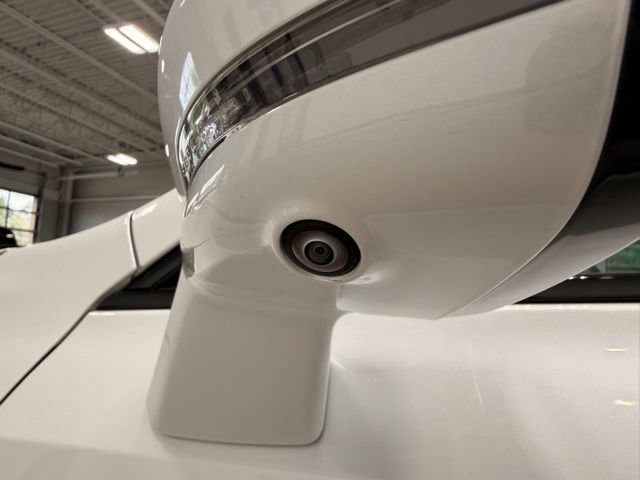 Used 2025 Cadillac XT4 Sport AWD/4WD image 16